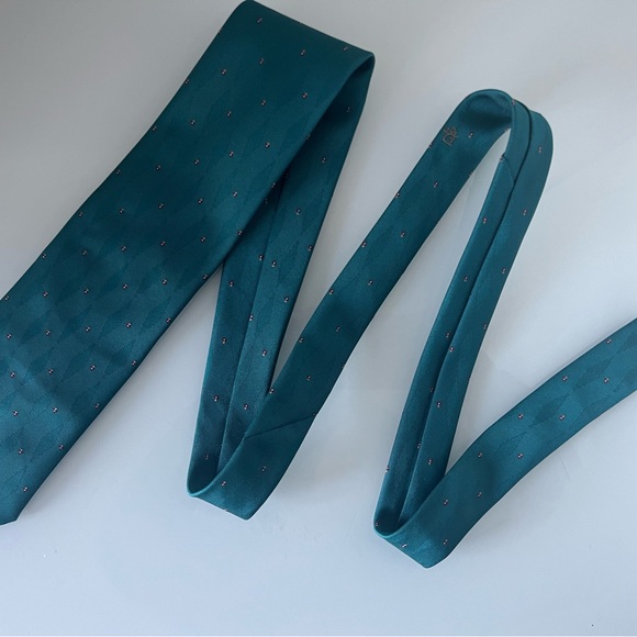 Authentic Christian Dior Men’s Tie With Dior Embroidered Logo 55” L x 3-1/2” W - Picture 9 of 13